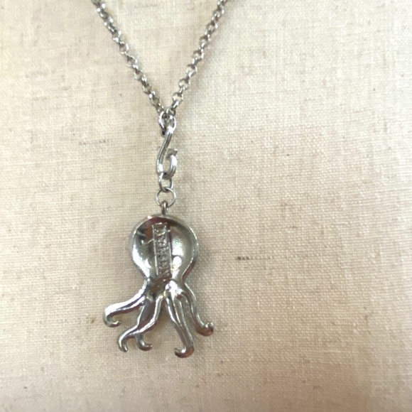 Decorative Octopus Pendant Necklace - Picture 6 of 11